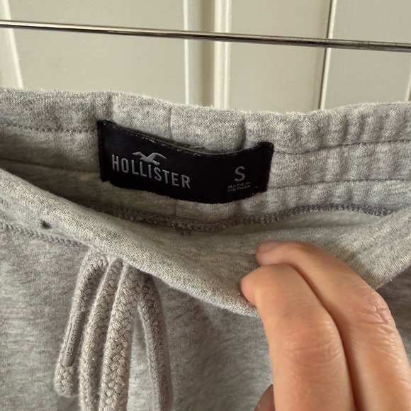 Hollister Light Gray Sweatpants - Picture 2 of 5